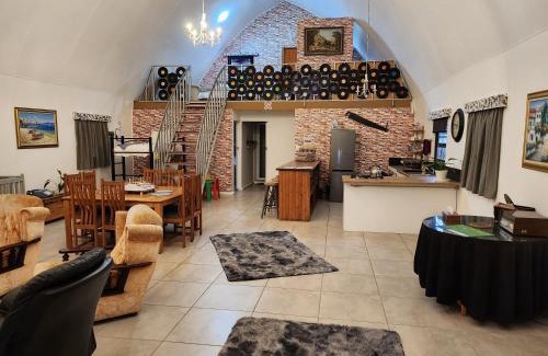 Storms River Apartment | Explore Arch Cabins: Family-Friendly Retreat in Storms River