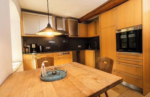 Langenaltheim House | Discover House Archaeopteryx: Private Pool in Nature Park