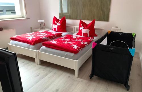 Reilingen Apartment | Family-Friendly Arche Noah Reilingen near Hockenheim