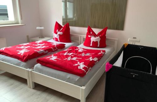 Reilingen Apartment | Family-Friendly Arche Noah Reilingen near Hockenheim