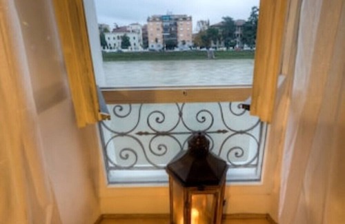 San Zeno Apartment | Pet-Friendly Retreat at Arches House 2 - Guest Rated 9.8