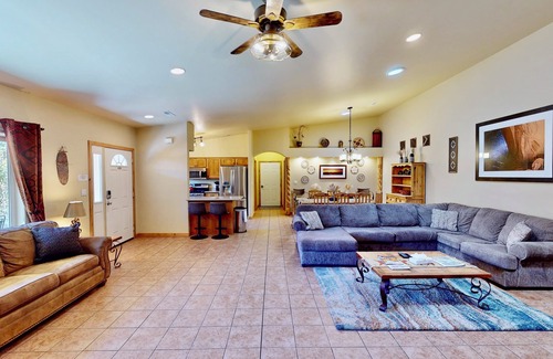 Moab House | Relax at Arches West: Pet-Friendly Townhome with Hot Tub