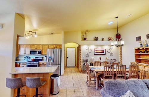Moab House | Relax at Arches West: Pet-Friendly Townhome with Hot Tub