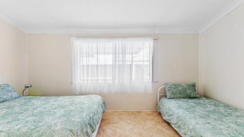 Patonga House | Archies Patonga- 50mtrs To Boathouse and Wharf