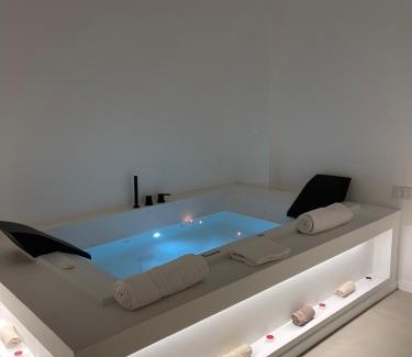 Taranto Apartment | Discover Archimar House: Guest Rated 9.7 with Hot Tub