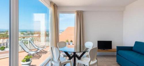 Syracuse Apartment | Discover Archinuè: Family-Friendly with Hot Tub & Kitchen
