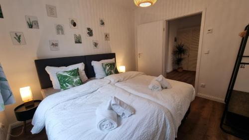 Geesthacht Apartment | ARCHIPEL - Modern Balcony Retreat Near Hamburg with Smart TV