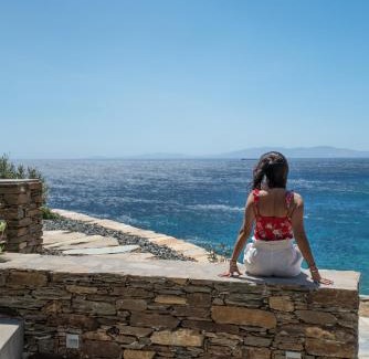 Agios Romanos House | Discover Archipelagotinos: 4-Star Oceanfront Retreat