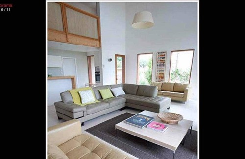Saint Laurent de la Pree House | Architect house.