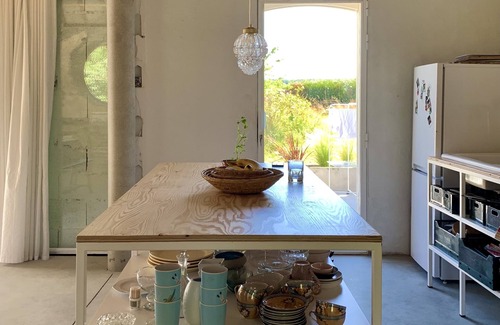 Chapelle-Guillaume Cottage | Inviting Country House for 8 with Terrace & Garden