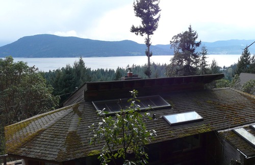 Salt Spring Island House | Architect Designed Ocean View Home with Spa and Breakfast