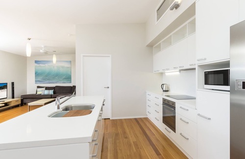 Point Lookout House | Stylish 4-Bedroom Retreat with Ocean and Bush Views