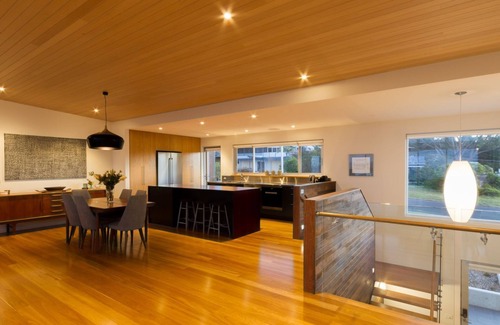 Dalmeny House | Architect Designed Beach House with Breathtaking Ocean Views