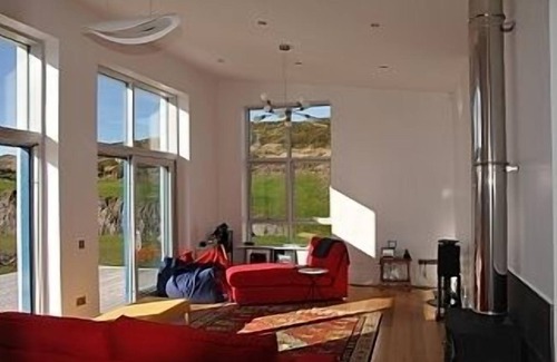 Skibbereen House | Architect-Designed Coastal Retreat with Breathtaking Views
