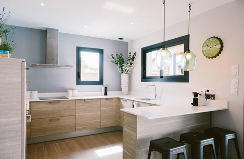 Capbreton Villa | Architect-Designed Villa with Heated Pool & Ocean Views