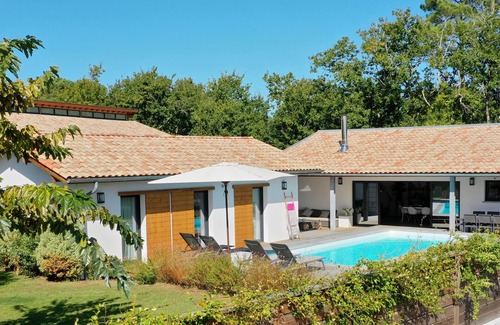 Capbreton Villa | Architect-Designed Villa with Heated Pool & Ocean Views