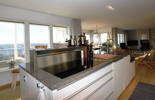 Foto House | Stunning Sea View Villa on Fotö with Spa & Kitchen Amenities