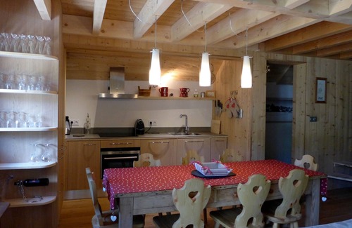 Saint-Sorlin-d'Arves Ski Chalet | Architect-Designed Chalet with Spa & Lake Views in Village