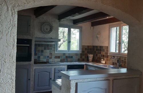 Esparron-de-Verdon Villa | Rustic Architect's House with Lake View & Private Pool