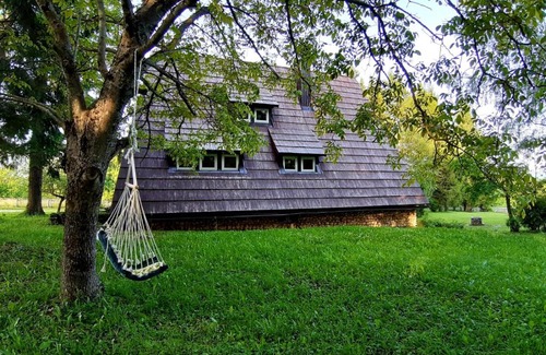Seliste Ski Chalet | Experience the Architect's Home Plitvice – 10/10 Rated Stay