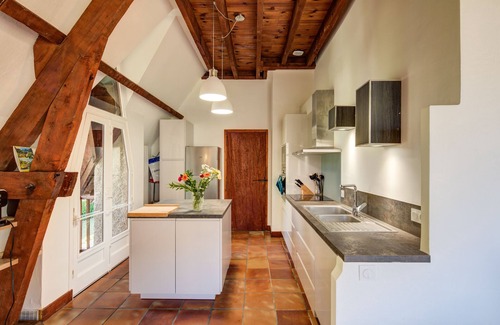 Eaux-Bonnes House | Discover Relaxation in Ossau Valley: Spa, Sauna & Park