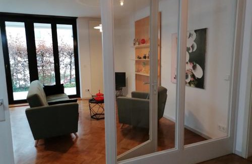 Meiningen Apartment | Modern Architekten Villa Near Theaters - Rated 9.1/10