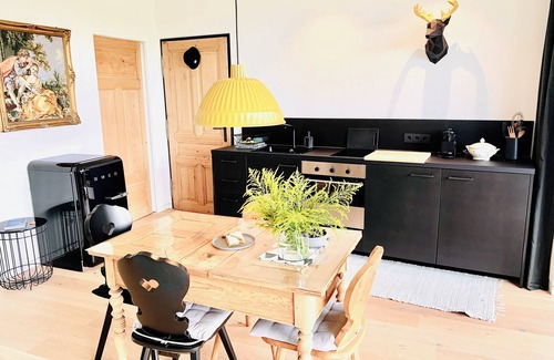 Stephanskirchen Apartment | Nature-Inspired Retreat with Lake View and Modern Amenities