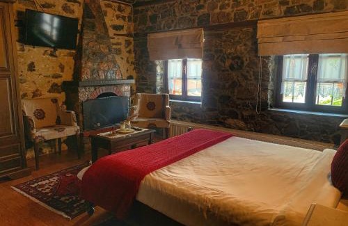 Aghios Athanasios Hotel | Experience Archontiko Tarsouna: Guest Rated 9/10 with Hot Tub