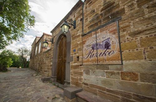Kambos House | Discover Archontiko Riziko: 4-Star Retreat with Breakfast