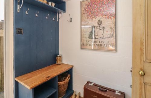 Crich House | Pet-Friendly Retreat: Archway Cottage with 9.9/10 Rating