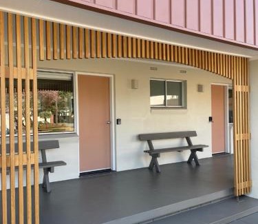Burrill Lake Hotel | Oceanfront Escape at The Edgewater in Burrill Beach
