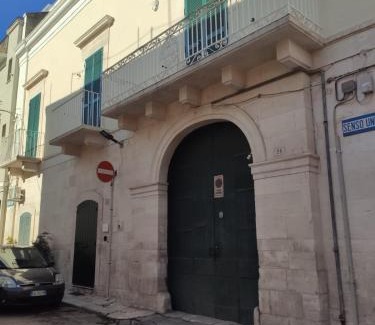 Bitonto Bed & Breakfast | Pet-Friendly Getaway at Arco Gentile with Breakfast Included