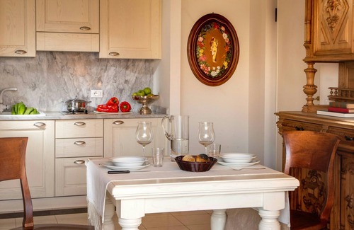 Pomezia House | Relax at Arcom Palace - 4-Star with Spa & Family Amenities