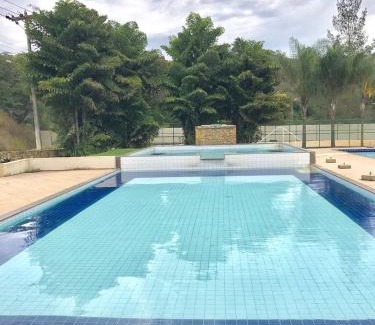 Paty do Alferes Hotel | Explore Arcozelo Palace Hotel: Pet-Friendly with Pool & Hot Tub