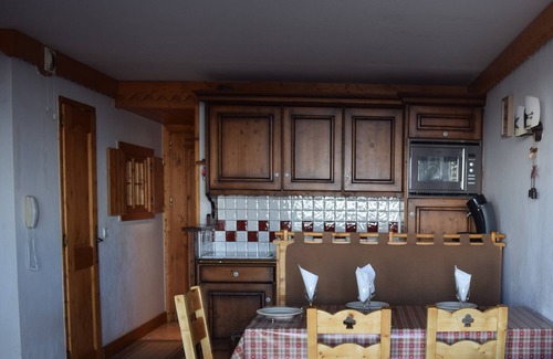 Arc-1800 Apartment | Arcs 1800: Ski-in/Ski-out with Pool & Mont-Blanc Views