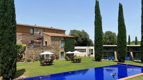 Monells Hotel | Discover Arcs De Monells - Adults Only with Ocean Views