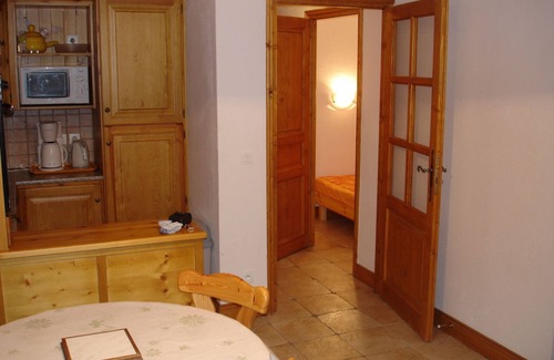 Arc-2000 Apartment | ARCS2000 Chalet: Family-Friendly Retreat with Pool Access