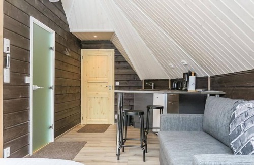 Sodankyla House | Experience Arctic Light Hut with Spa & Lake Views