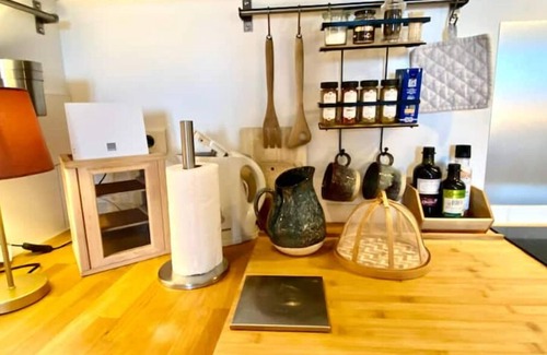 Saint-Marcel-d'Aredeche Apartment | Discover Ardèche "la Rêveuse" with Breakfast & Kitchen Access