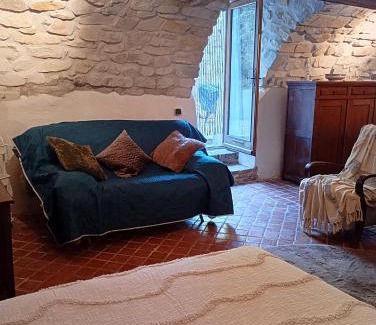 Saint-Alban-sous-Sampzon House | Discover Ardèche les Cigales: Studio with Shared Pool