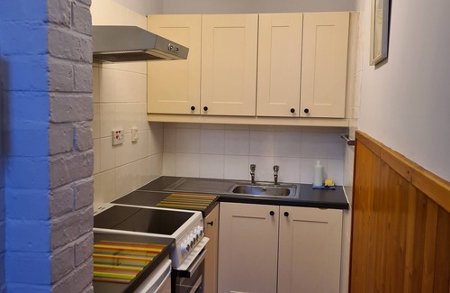 Dalmally Apartment | Discover Ardbrecknish House: Pet-Friendly Retreat with Dining