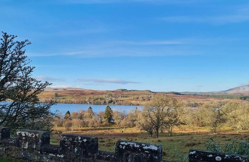 Dalmally Apartment | Discover Ardbrecknish House: Pet-Friendly Retreat with Dining