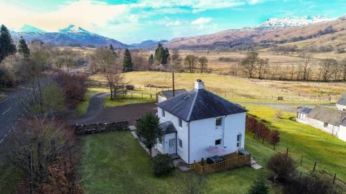 Killin House | Discover Ardchyle House: A 4-Star Family Retreat