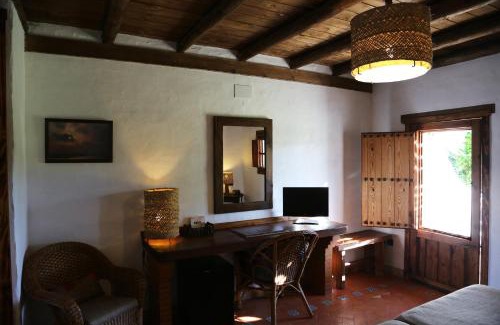 Villamanrique de la Condesa Hotel | Discover Ardea Purpurea: 4-Star Oceanfront Getaway