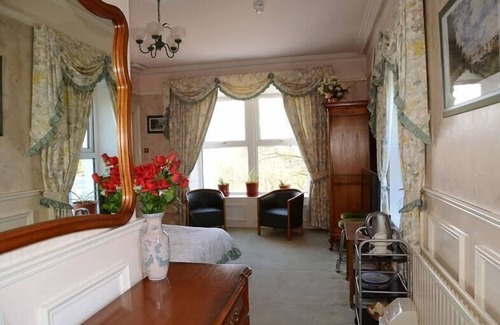 Castlederg Bed & Breakfast | Tranquil Ardgort Country House: Top-Rated Family Retreat