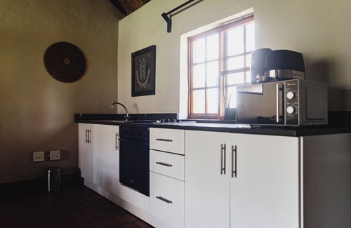 Ardmore House | Discover Ardmore Guest Farm: Family-Friendly with Pool