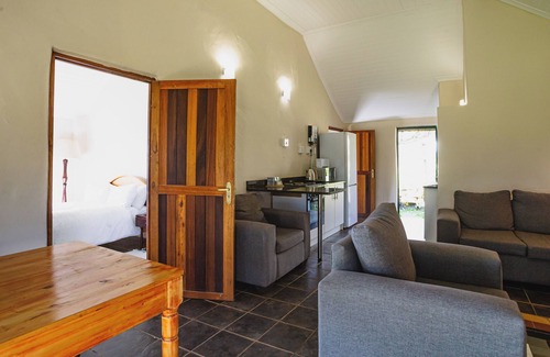 Ardmore House | Discover Ardmore Guest Farm: Family-Friendly with Pool