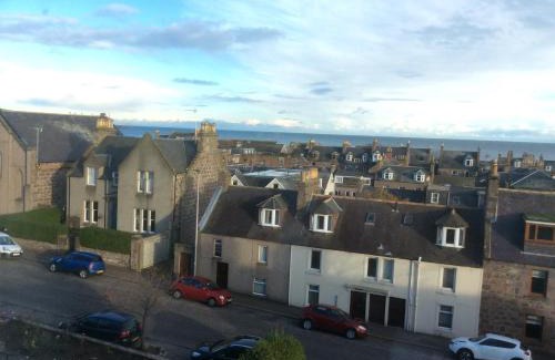 Stonehaven Bed & Breakfast | Family-Friendly Arduthie House: 4-Star Comfort Awaits