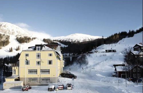 Are Apartment | Cozy Ski Sanctuary Apt for 4 with Slope Access