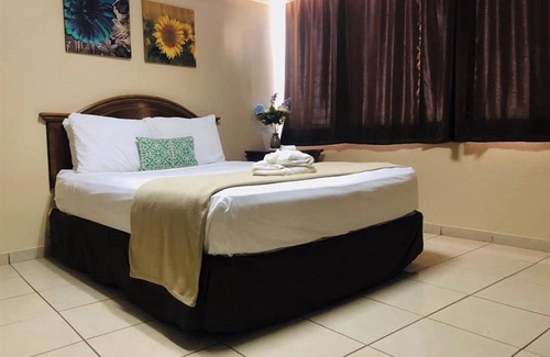 Arecibo Hotel | Relax at Arecibo Inn with Pool, Spa & Restaurant Access